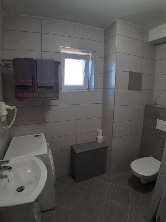 Profi Keco Apartman Balatonalmádi Exteriör bild