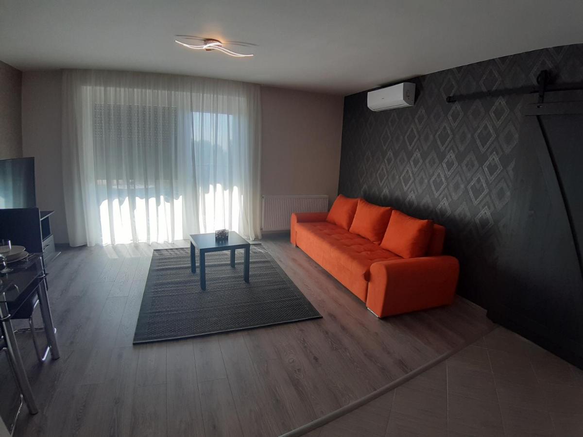 Profi Keco Apartman Balatonalmádi Exteriör bild