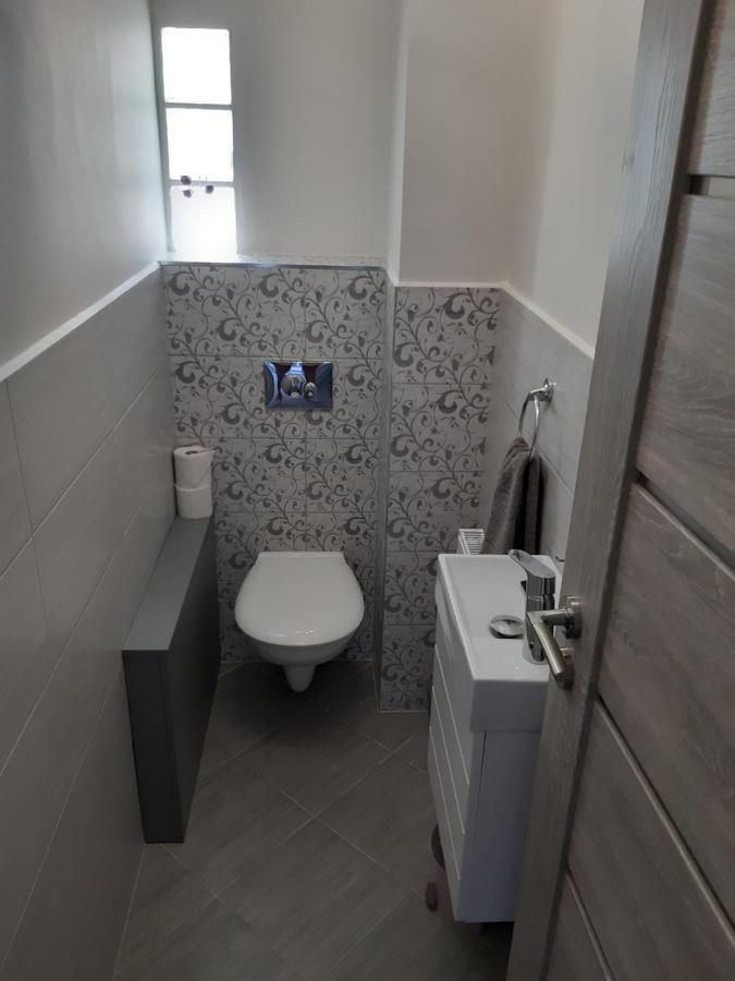 Profi Keco Apartman Balatonalmádi Exteriör bild