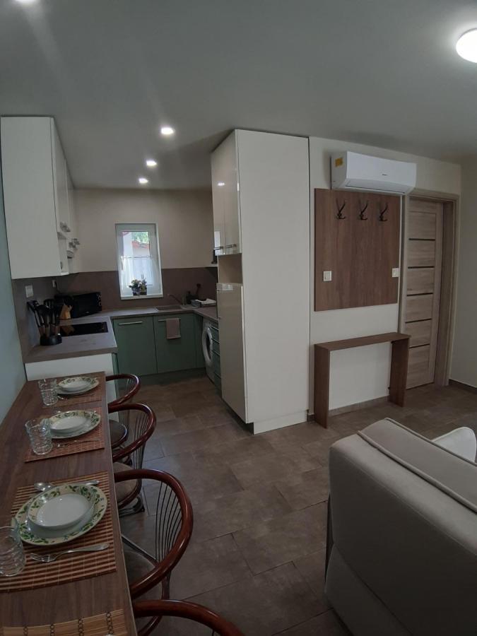Profi Keco Apartman Balatonalmádi Exteriör bild