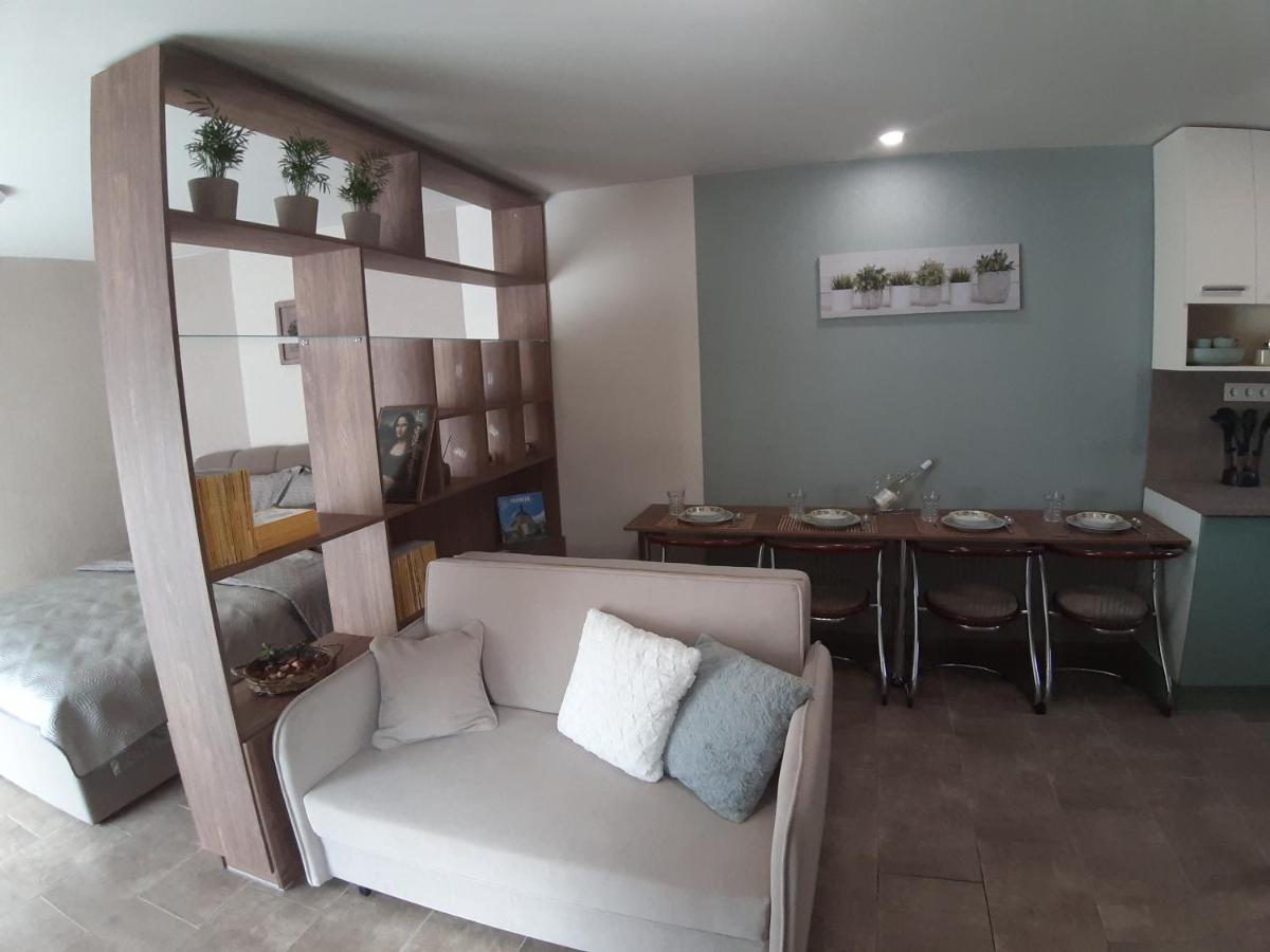 Profi Keco Apartman Balatonalmádi Exteriör bild
