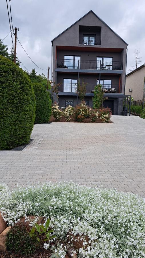 Profi Keco Apartman Balatonalmádi Exteriör bild